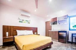 Playa del Carmen Escape - Pool and Rooftop - Image 4