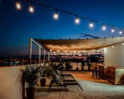 Rooftop Pool Studio - Steps to 5th Ave & Beach - Image 3