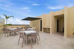 Playa King Studio - Rooftop Pool, Gym and Balcony - Image 4