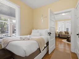White/2304 Burke Ave - Image 4
