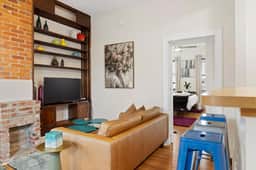 Chic 2-BR Loft Nestled Between Dupont & Logan - Image 2
