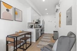 Wang/1724 H St #3 - Image 4