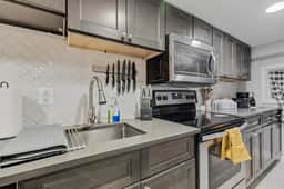 Ringger/814 Randolph - Image 5