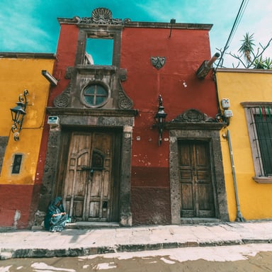 Colorful colonial street facade in San Miguel de Allende, Mexico