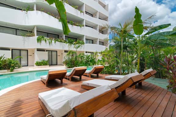Jungle Retreat w/ Private Plunge Pool & Gym Access - Image 1