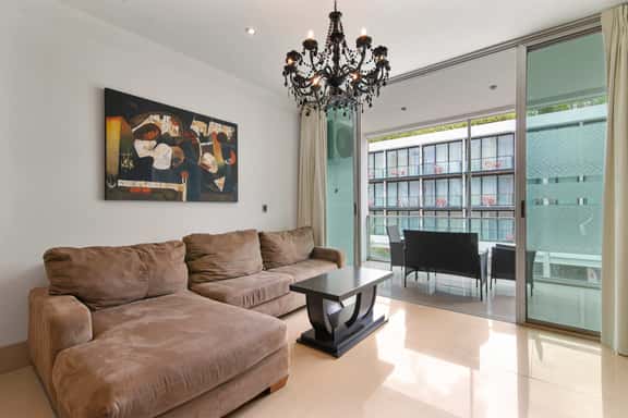2BR by 5th Avenue - Rooftop Pool and Balcony - Image 1