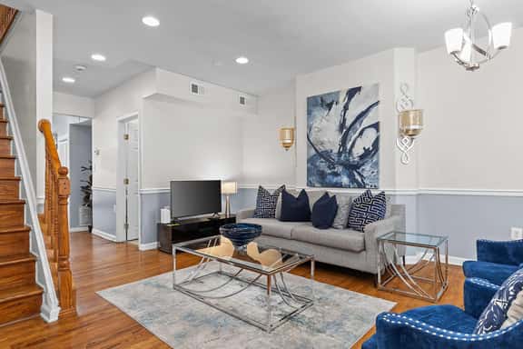 Locker/1014 9th St - Image 1