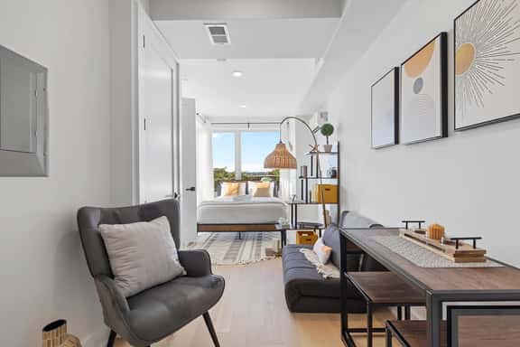 Wang/1724 H St #3 - Image 1