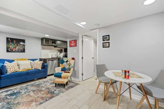 Ringger/814 Randolph - Image 1