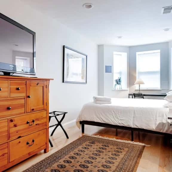 Posnick/631 4th St - Image 1
