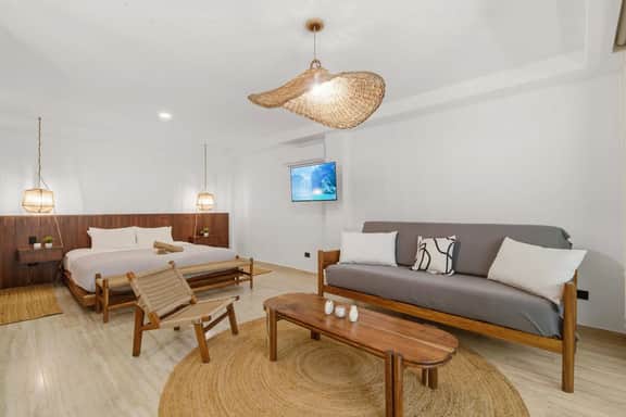 Playa King Studio - Rooftop Pool, Gym and Balcony - Image 2