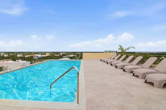 Playa King Studio - Rooftop Pool, Gym and Balcony - Image 5