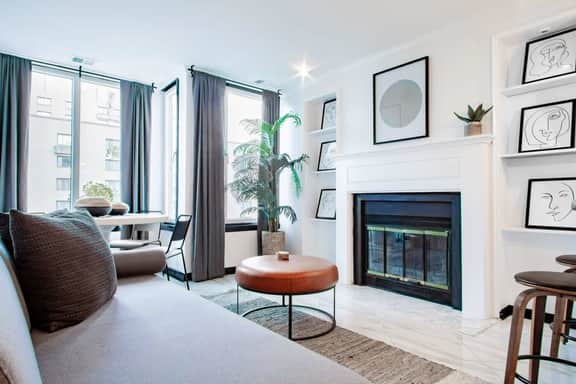 PRIME LOCATION w/ 2 Separate Units - ENTIRE FLOOR, 4-BRs! Walk to The White House & National Mall - Image 5
