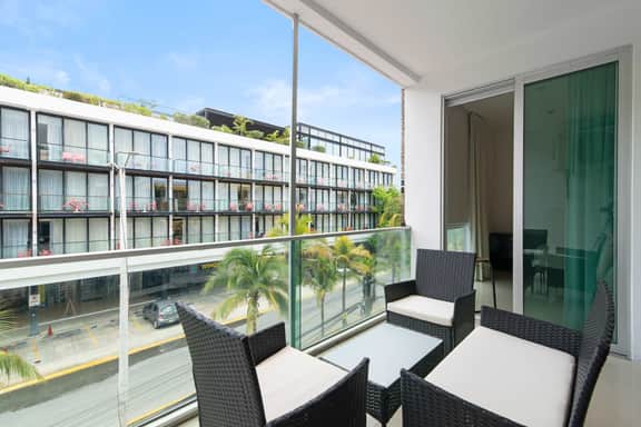 2BR by 5th Avenue - Rooftop Pool and Balcony - Image 2