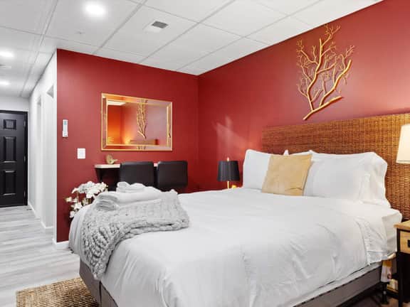 Chic Suite Steps Away White House and Nat'l Mall - Image 4