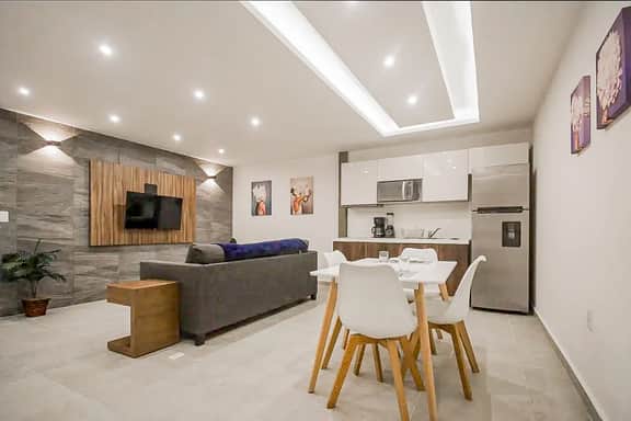 Mamitas Beach and 5th Avenue - Queen 1BR - Image 4
