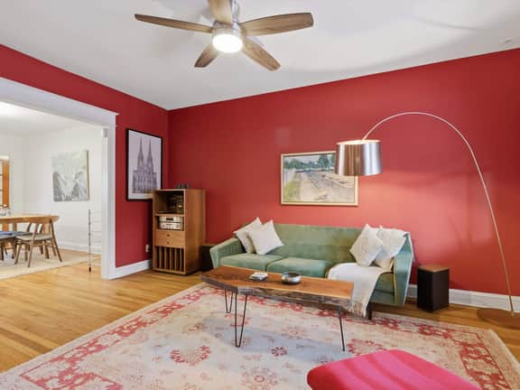 Horst/1616 D St NE - Image 2