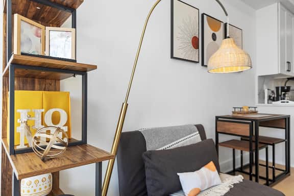 Wang/1724 H St #3 - Image 2