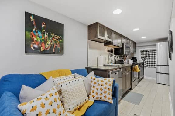 Ringger/814 Randolph - Image 3